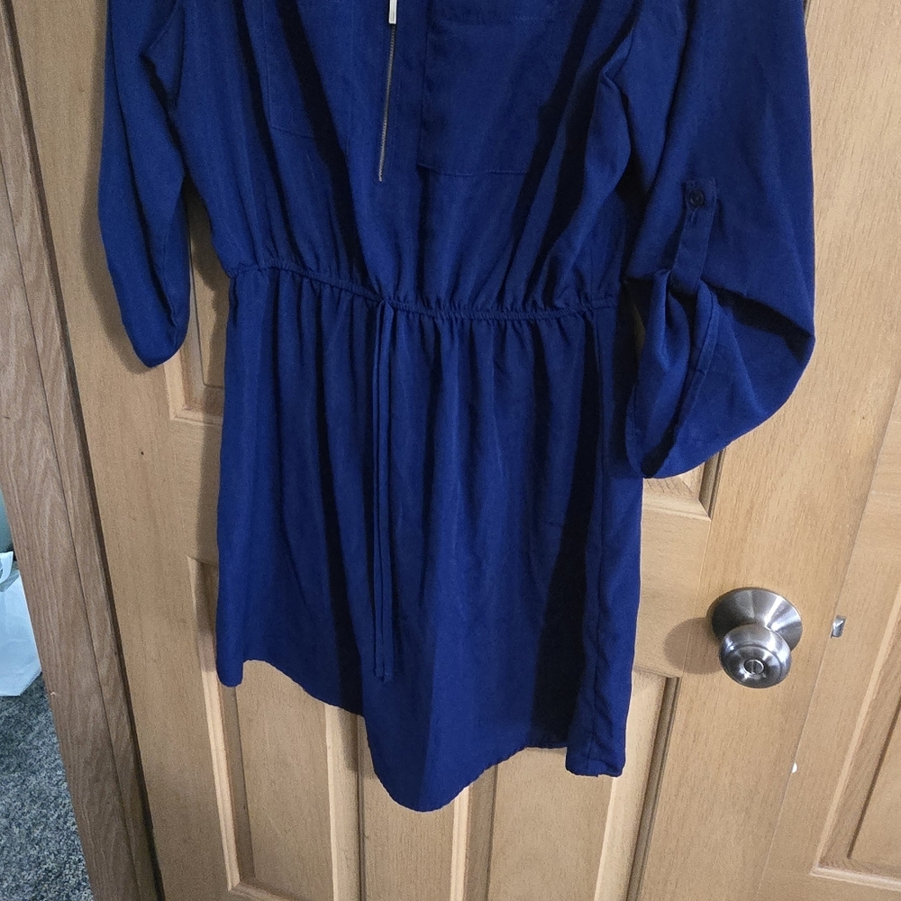 Dress - Picture 2 of 3